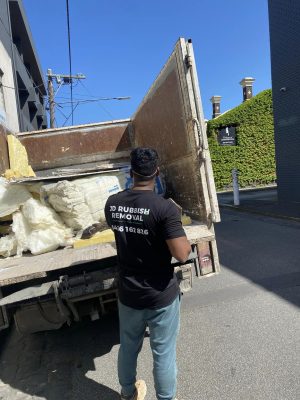 The Role of Professional Rubbish Removal in Piano Disposal